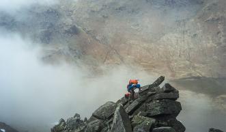 Last climb to the top of Pinnacle Ridge